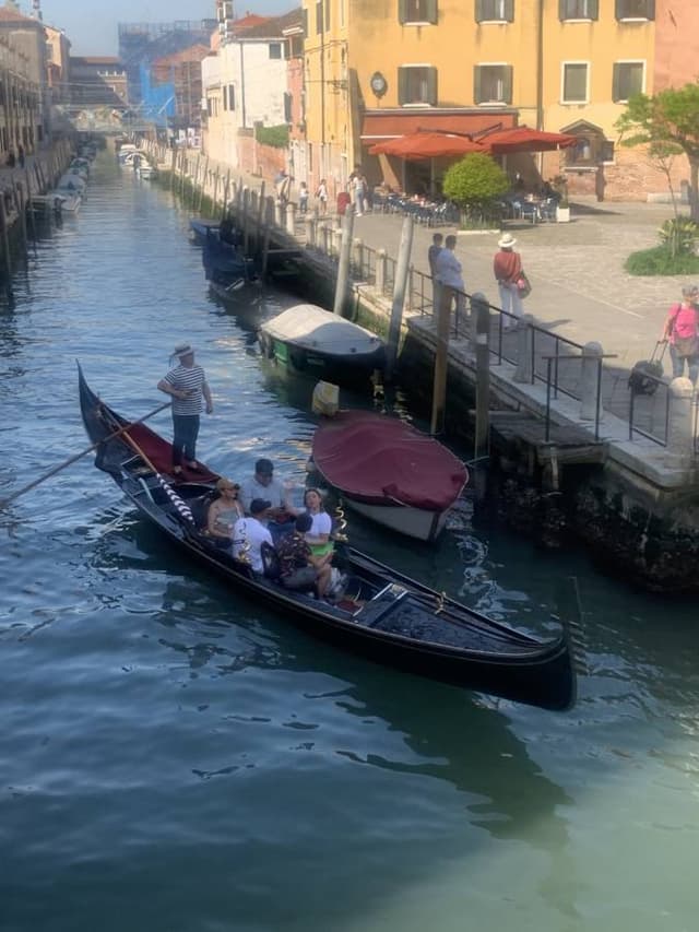 Bilde 1 av Anne-Helen N. om å leie en Ford Fiesta i Venezia (19.4.24)