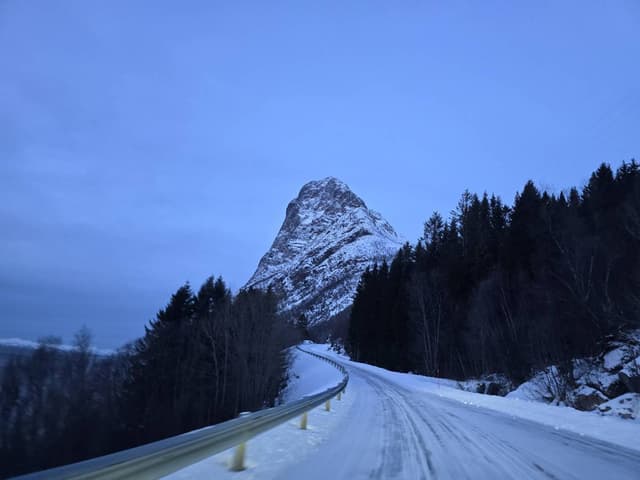 Photo 5 par Bruno Miguel T. sur la location d'un Suzuki Vitara à l'aéroport de Harstad Evenes (06/01/25)