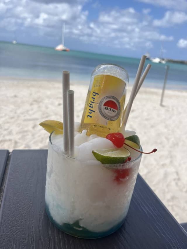 Photo 1 by Shawn W. about renting a Hyundai i10 in Oranjestad (11/21/23)