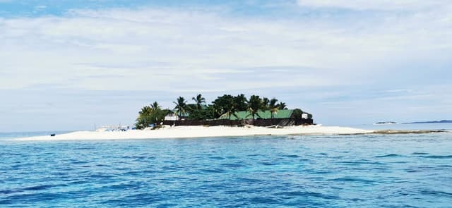 Photo 1 by Vaughan F. about renting a Toyota Vitz in Fiji (10/29/23)