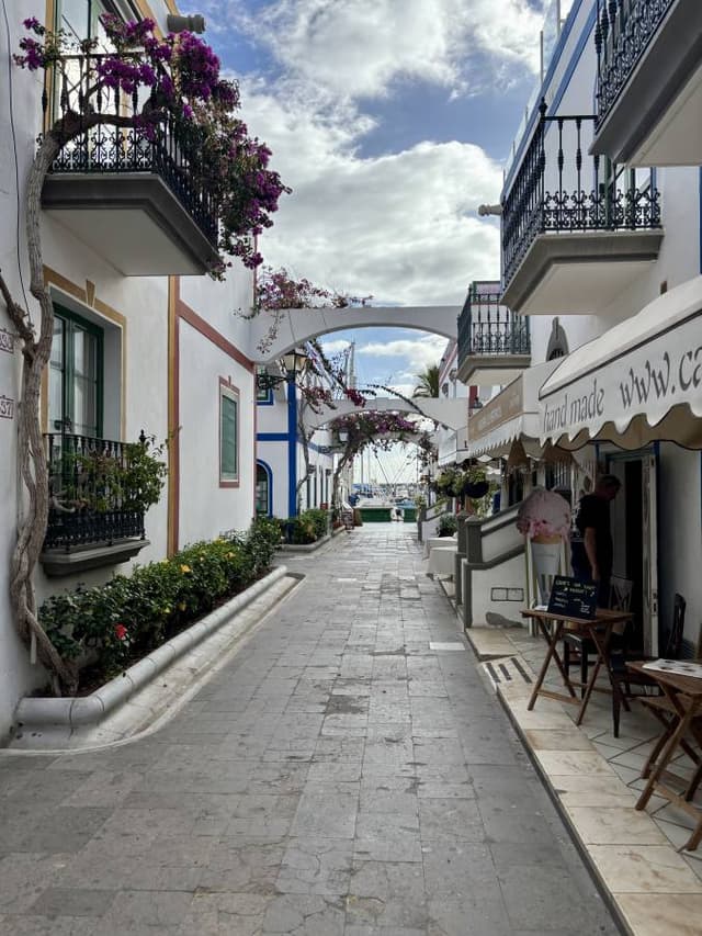 Billede 1 af Christian Herrera D. (20.12.25)