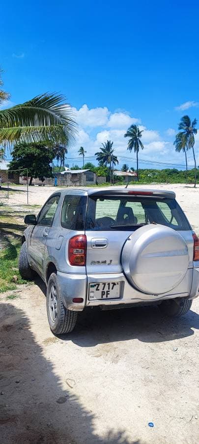 Photo 2 par Lionel L. sur la location d'un Nissan Juke en Tanzanie (02/02/25)