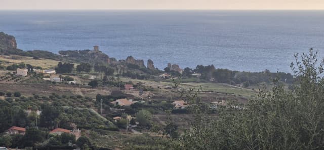 Foto 1 van Corina W. over het huren van een Jeep Compass op Palermo luchthaven (7-6-25)