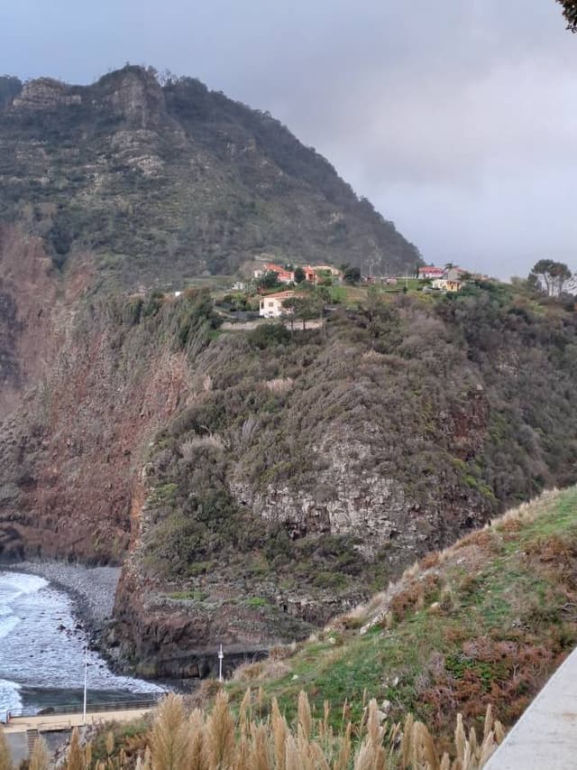 Foto 2 de Helder F. sobre o aluguer de um Dacia Jogger em Madeira (12/11/24)