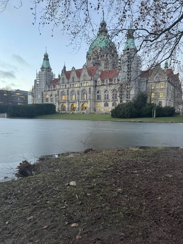 Hannover Havalimanı’nda bir Nissan Qashqai kiralama ile ilgili Mehmetzeki Y. tarafından 1 fotoğraf (22.01.24)