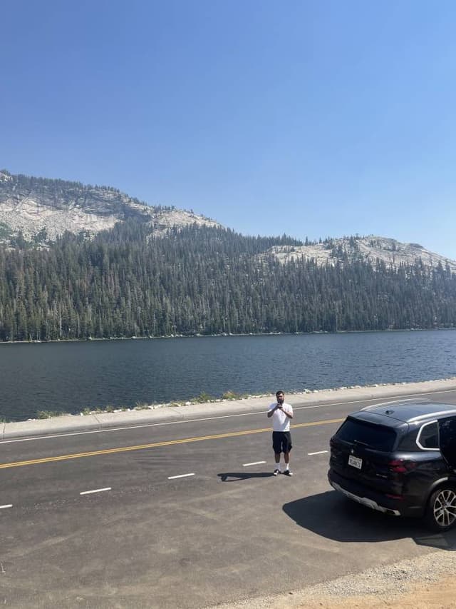 Photo 3 by Satnam S. about hiring a Extraordinary (BMW X5) in San Francisco (30.06.24)