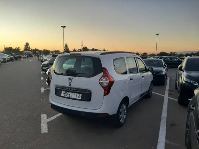 Photo 1 par Marc M. sur la location d'un Peugeot 301 à l’aéroport de Agadir (18/02/25)