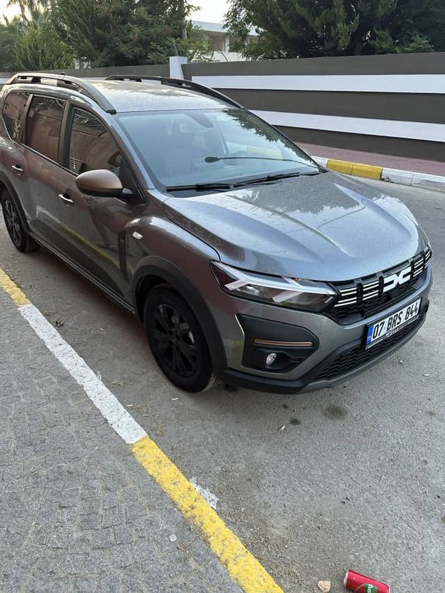 Foto 1 av Amir A. om att hyra en Dacia Lodgy på Antalyas flygplats (24-06-21)