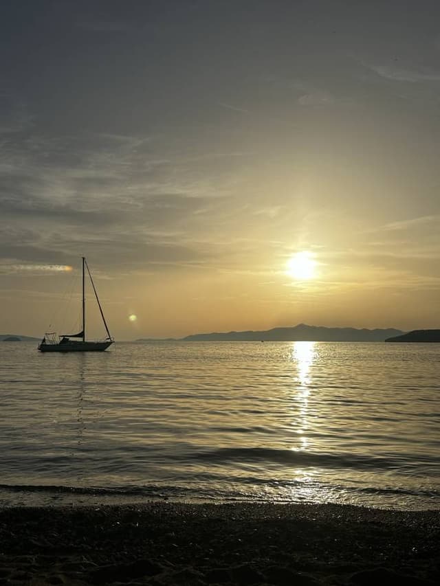 Photo by LUIS P. about renting a Renault Symbol in Bodrum (10/24/23)