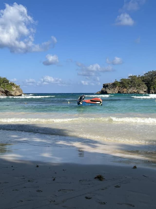 Photo 1 by Laura S. about hiring a Suzuki Swift in Kingston (25/02/26)