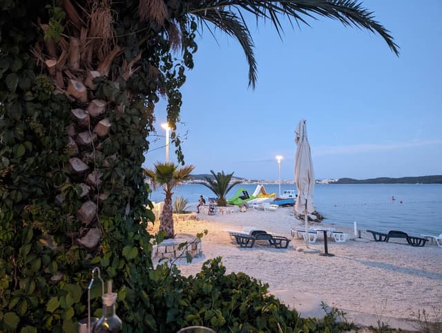 Photo 3 by Sarah S. about hiring a Opel Astra in Croatia (22.06.24)