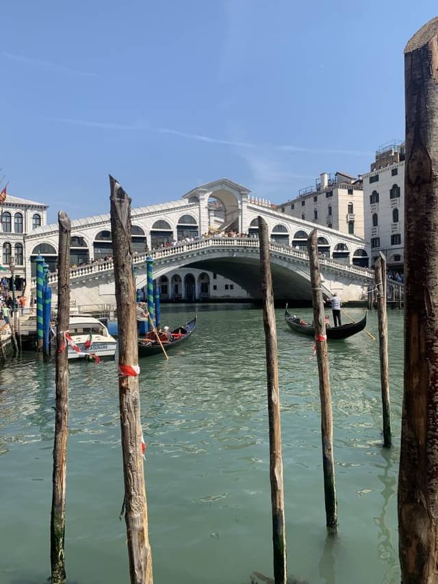 Bilde 2 av Anne-Helen N. om å leie en Ford Fiesta i Venezia (19.4.24)