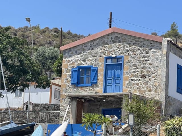 Photo 1 by Lynette H. about hiring a Hyundai i30 in Paphos with Delivery (29.08.25)