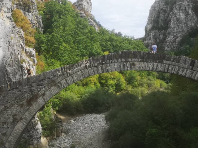 Photo 3 by Robert C. about renting a Citroen C3 in Athens (9/30/24)