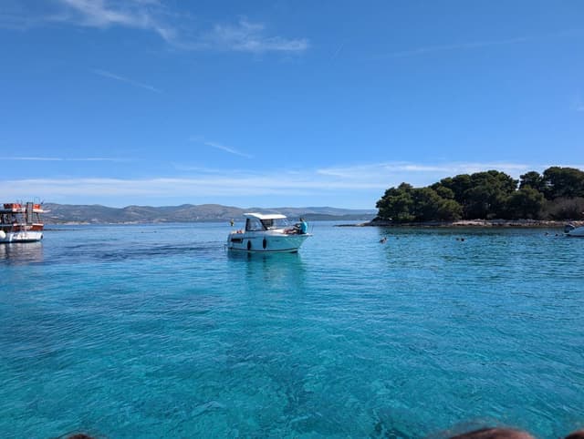 Photo 4 by Sarah S. about hiring a Opel Astra in Croatia (22.06.24)