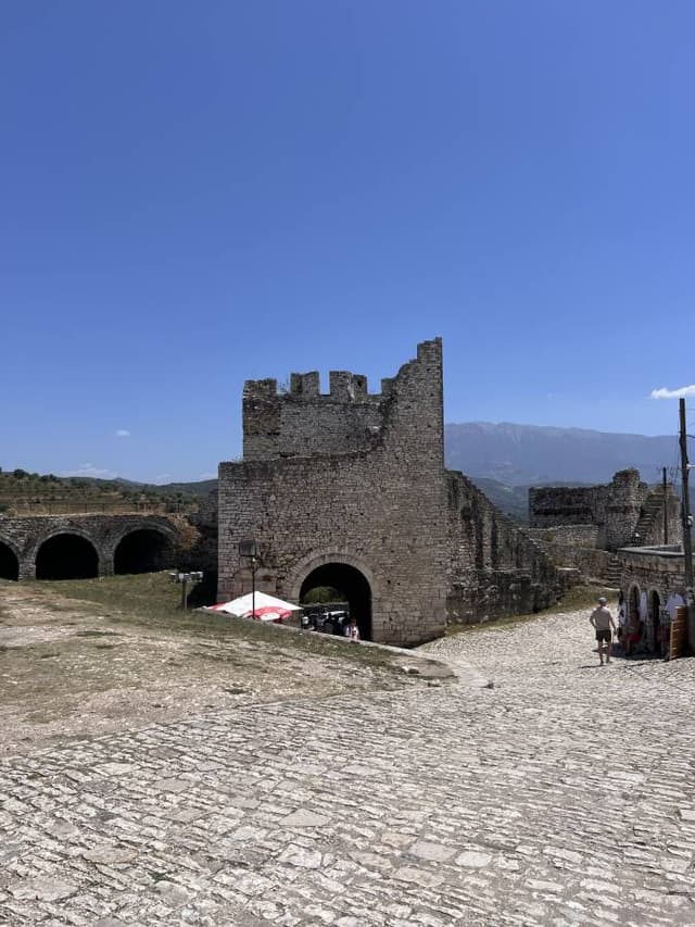 Tiran Havalimanı’nda bir Fiat Panda kiralama ile ilgili Sertac A. tarafından 1 fotoğraf (04.07.24)