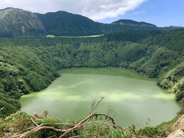 Photo 1 par Valerie P. sur la location d'un Opel Corsa Hatchback au Portugal - aux îles des Açores (23/06/24)