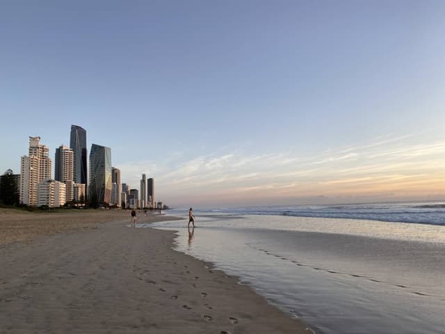 Photo 1 by Caroline F. about renting a MG 3 in Surfers Paradise (4/25/24)