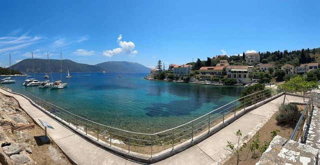 Photo 2 by Sandra H. about hiring a Hyundai i20 at Kefalonia Airport (17/06/26)