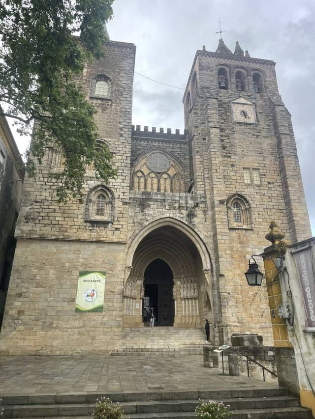 Photo 2 by John R. about renting a Volkswagen T-Cross in Lisbon (5/2/25)