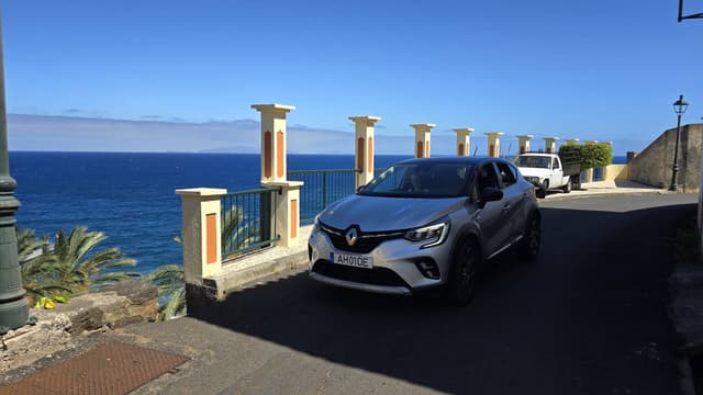 Photo by Jiri C. about renting a Renault Captur in Madeira (7/29/24)