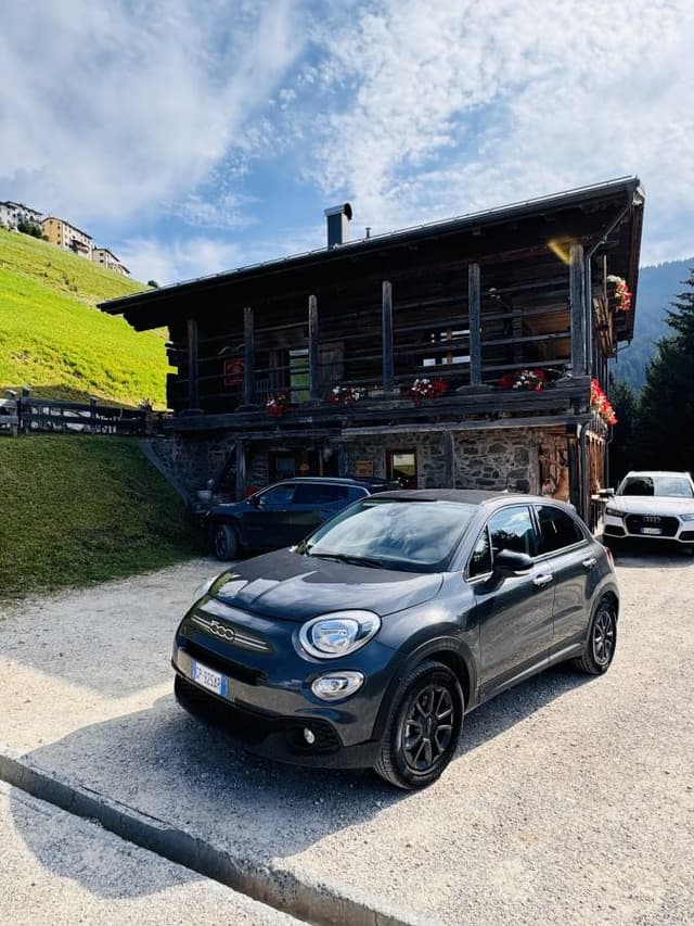 Photo 2 by Mikk V. about renting a Fiat 500X in Milan (8/5/24)