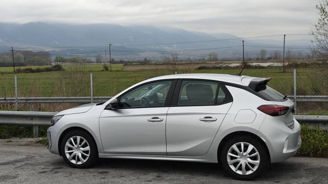 Zdjęcie 2 wykonane przez Jaroslaw D. dotyczące wynajmu Opel Corsa Hatchback w na Lotnisku w Salonikach dnia (27.03.25)