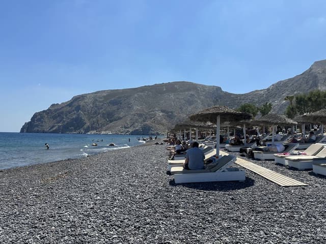 Photo 2 par Kajamukan T. sur la location d'un Opel Astra à l’aéroport de Santorin (16/05/25)