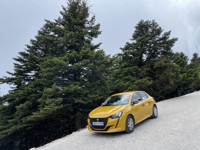 Photo by Daniel-Catalin P. about renting a Suzuki Swift at Kefalonia Airport (6/9/23)