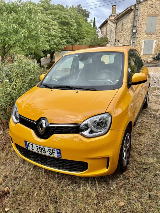 Photo 1 by Stephen C. about renting a Renault Twingo in Avignon (10/12/23)