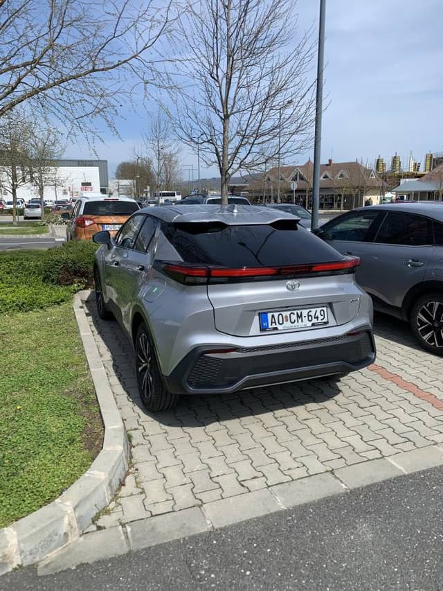 Фото 1 от Kamil F. об аренде Toyota C-HR в аэропорту Будапешта (11.05.26)