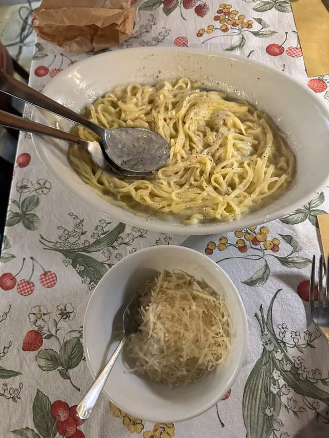 Photo 2 by Charlene S. about renting a Volkswagen Polo in Florence (3/16/24)