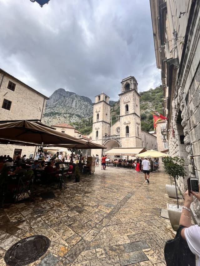 Photo 2 by Gavin W. about hiring a Volkswagen Golf in Dubrovnik (13/08/23)