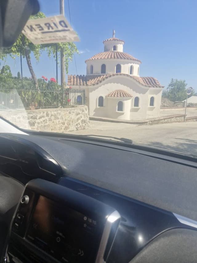 Photo 3 by Sandra H. about hiring a Hyundai i20 at Kefalonia Airport (17/06/26)