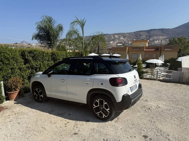 Moni D. fényképe a(z) Seat Ibiza autó bérléséről itt: Palermoban (25. 08. 15.)