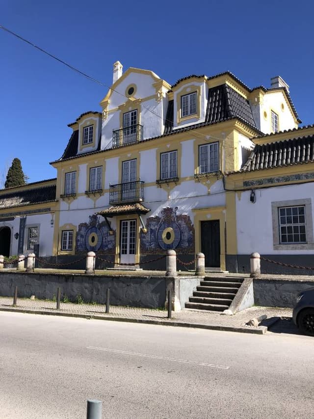 Photo 2 by Carolyn H. about hiring a SEAT Arona in Portugal (06/04/26)