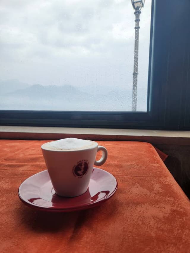 Photo 2 by ALEXANDER A. about renting a Volkswagen T-Cross in Bergamo (4/18/25)