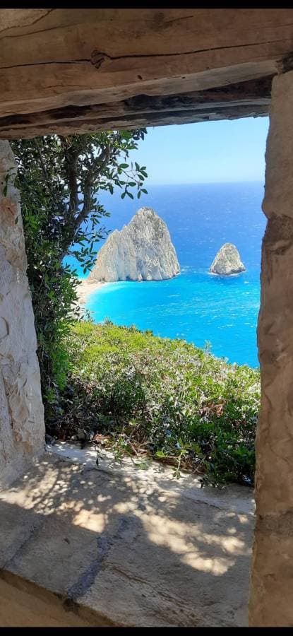 Photo 1 by Victoria A. about hiring a Nissan Pulsar in Zakynthos (27/04/25)