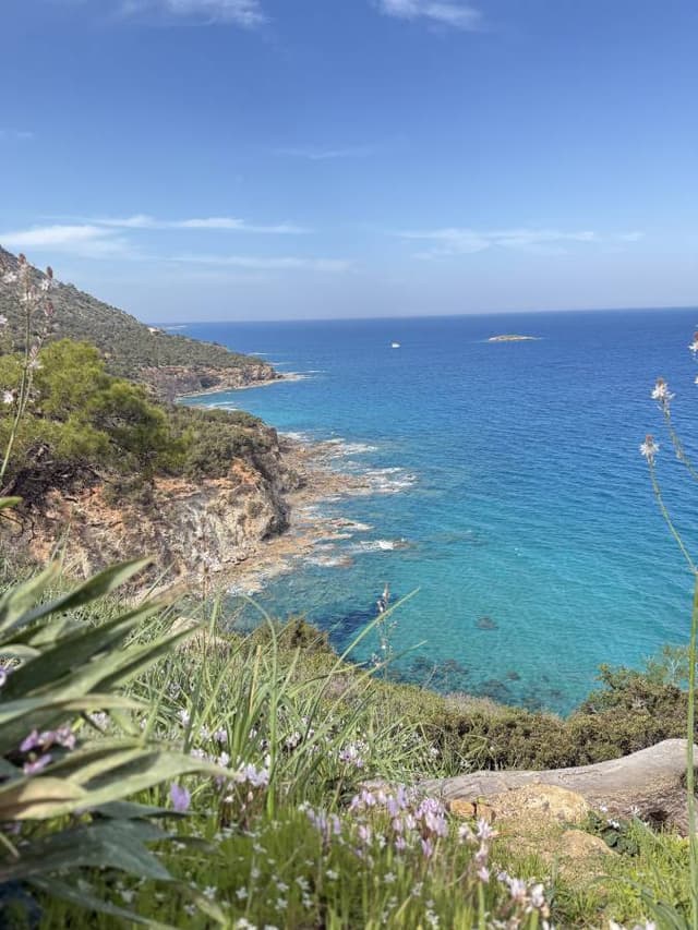 Zdjęcie 2 wykonane przez Daria W. dotyczące wynajmu Ford Fiesta w na Lotnisku w Pafos dnia (11.03.25)