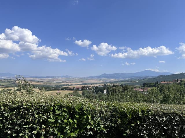 Photo 3 by Eric F. about renting a Mitsubishi ASX in Rome (6/29/25)