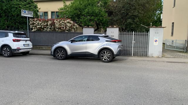 Фото 2 от Kamil F. об аренде Toyota C-HR в аэропорту Будапешта (11.05.26)