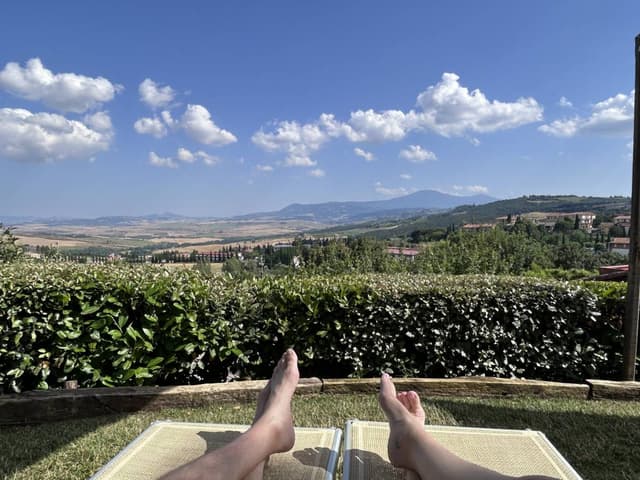 Photo 4 by Eric F. about renting a Mitsubishi ASX in Rome (6/29/25)