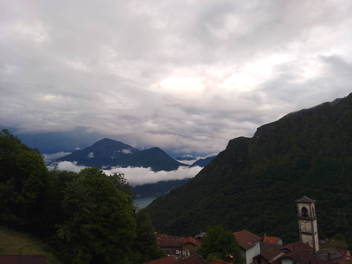 Photo 1 by Olegs K. about hiring a SEAT Arona in Bergamo (04/06/26)