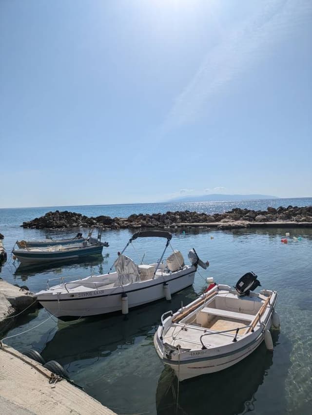 Photo 1 by antoinette V. about renting a Volkswagen Up in Kefalonia (10/19/24)