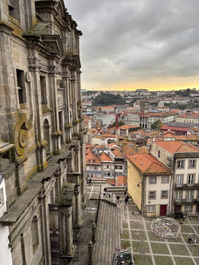 Photo 2 by Dmitrijs S. about renting a Citroen C4 Cactus in Lisbon (11/10/24)