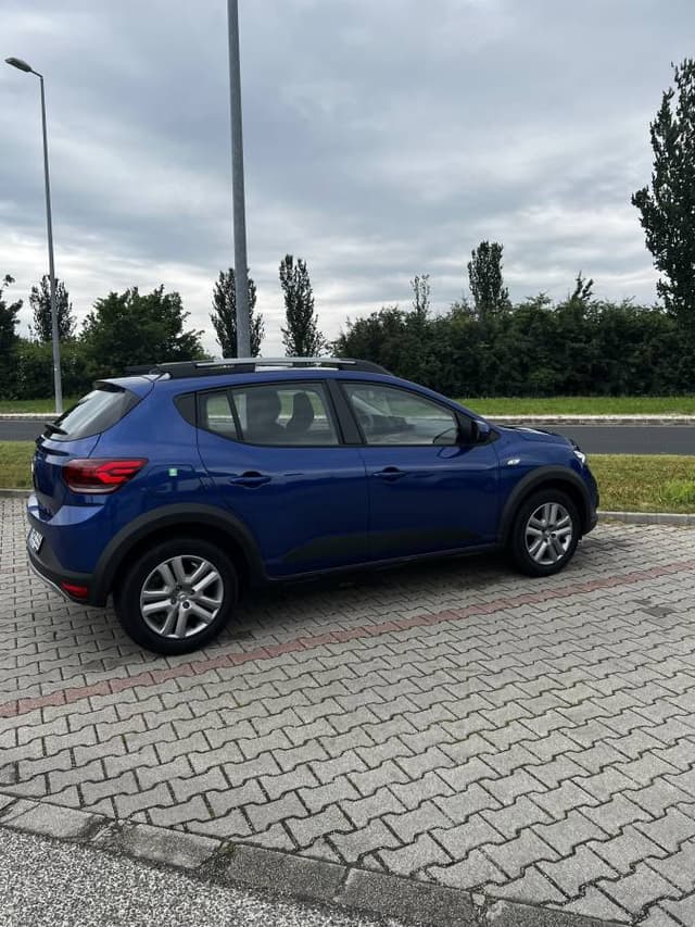 Photo by Nikolina L. about renting a Toyota Yaris in Hungary (6/6/23)