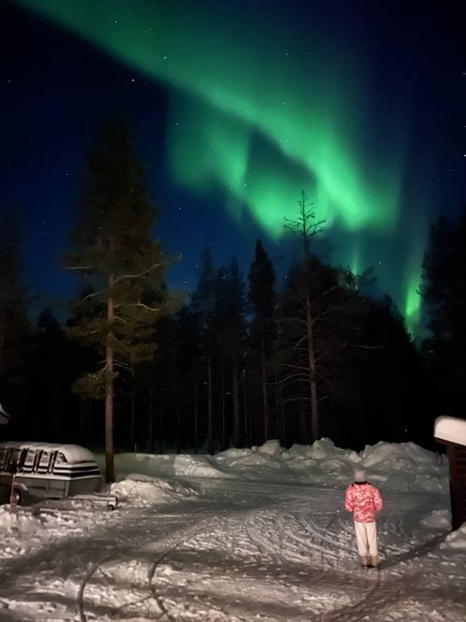 Photo 2 by Paul T. about hiring a Volkswagen Caravelle at Rovaniemi Airport (22/02/25)