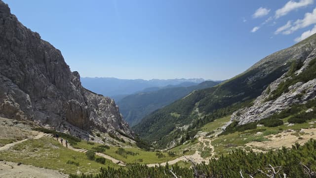 Photo 2 by Aaron Jesse D. about renting a Skoda Scala in Slovenia (8/15/25)