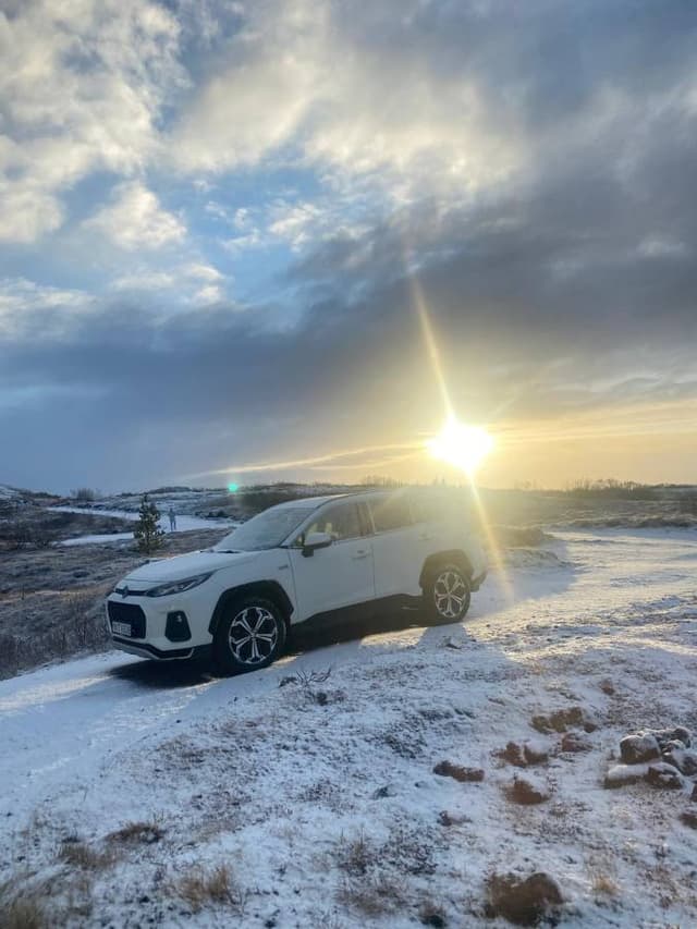 Foto di Marco B. sul noleggio di una Toyota RAV4 a Keflavik (26/03/25)