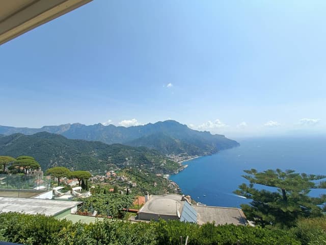 Photo by Andy D. about renting a Toyota Aygo in Naples (8/16/24)